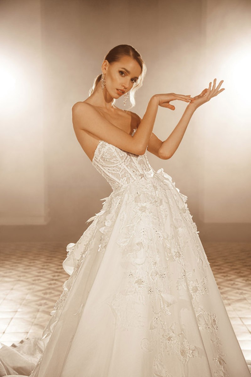 Paolina Massimi Bridal Dress Inspirated By Incanto Collection of Divina By Innocentia