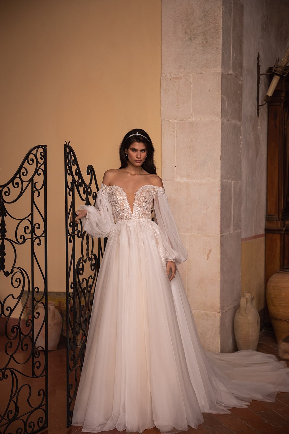 VALETTA Inspirated By Eva Lendel Bridal 2023 Collection MADE 4 LOVE